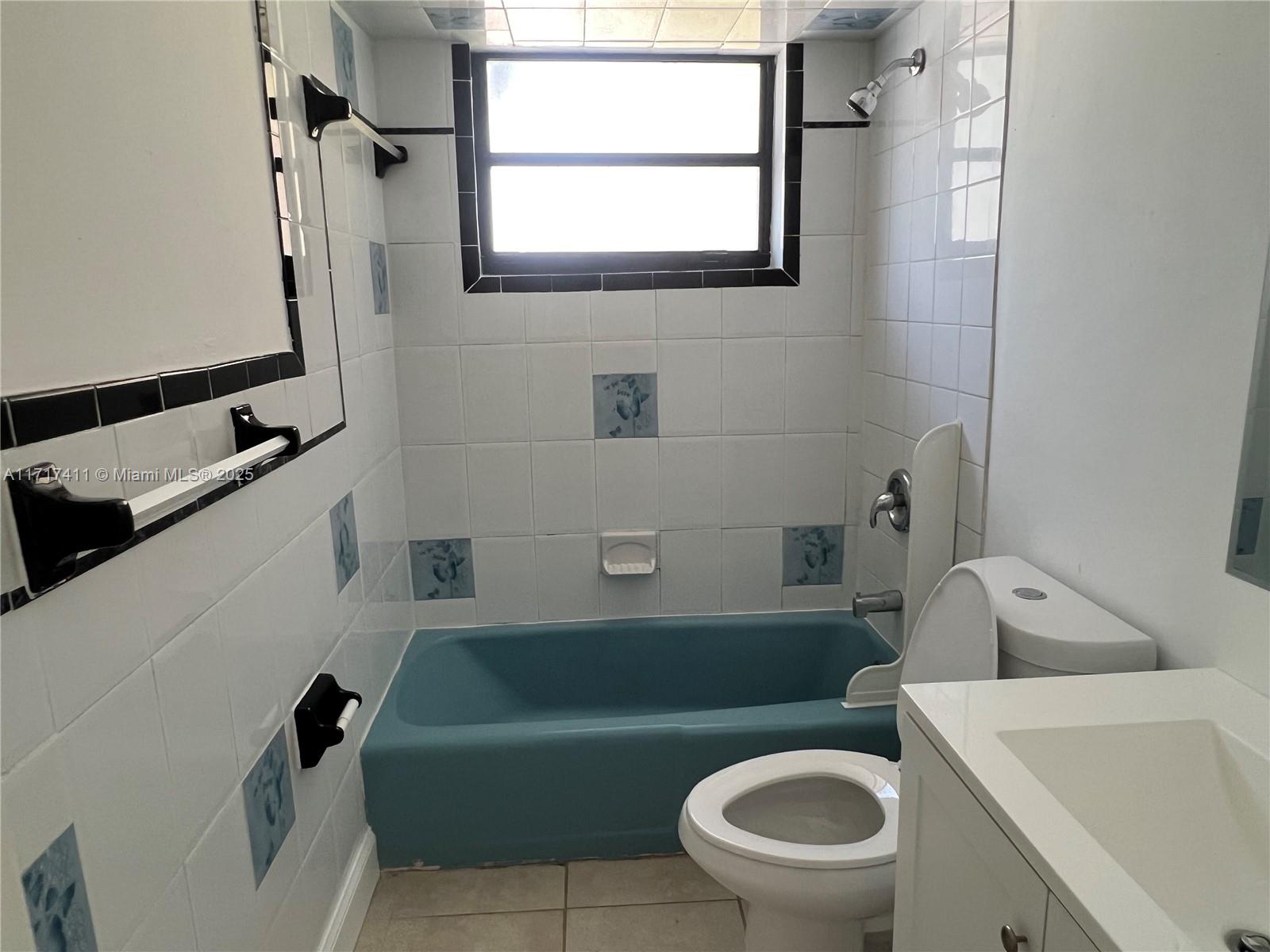 113 NW 13th Ave Unit: Front
