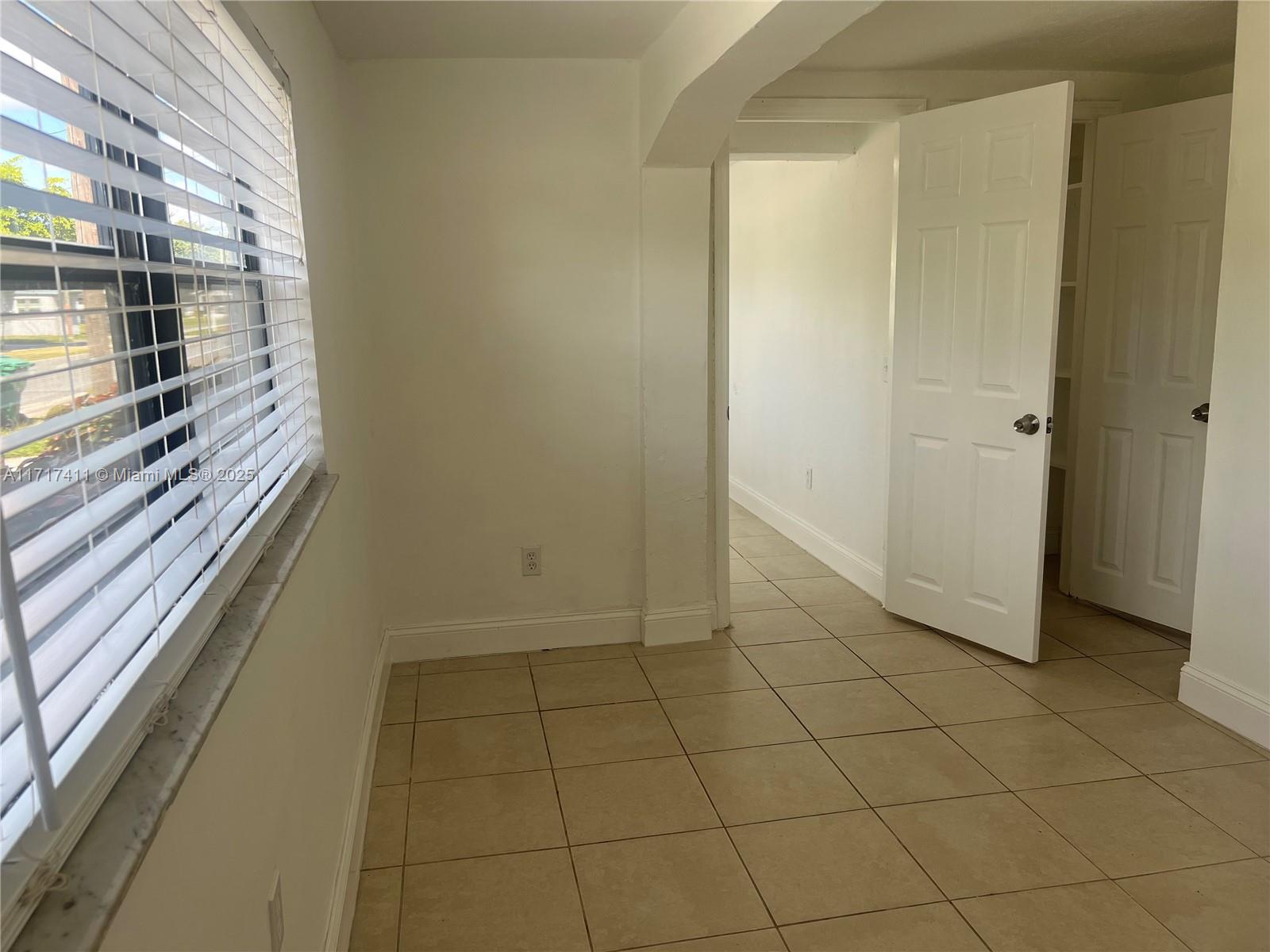 113 NW 13th Ave Unit: Front