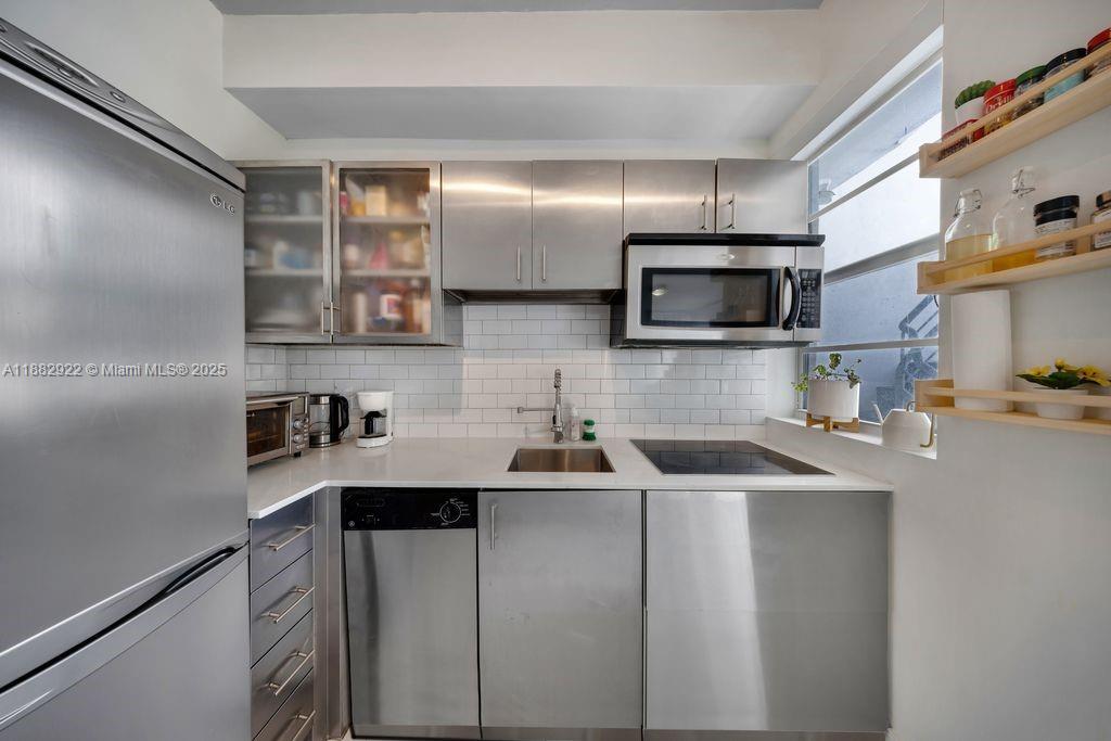 1000 Meridian Ave # 12