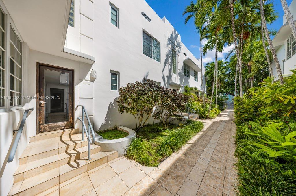 1000 Meridian Ave # 12
