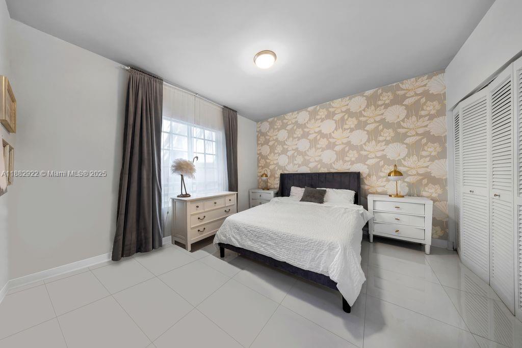 1000 Meridian Ave # 12