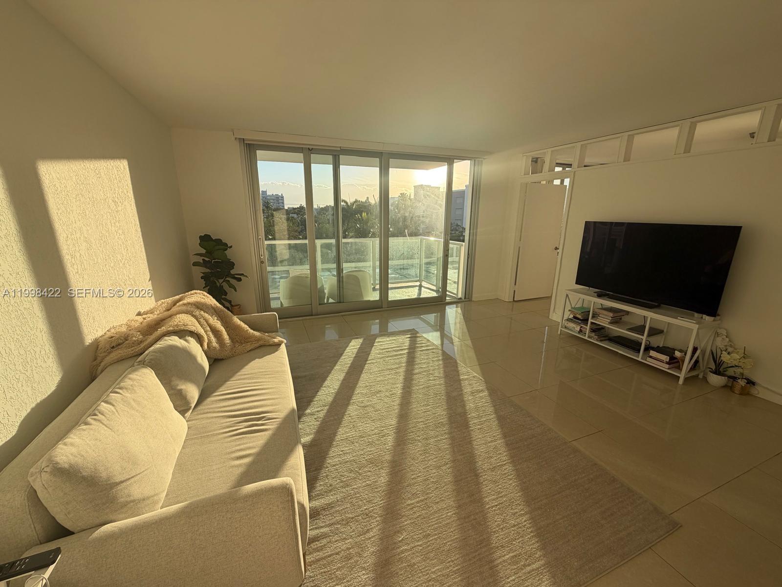 1000 West Ave # 330