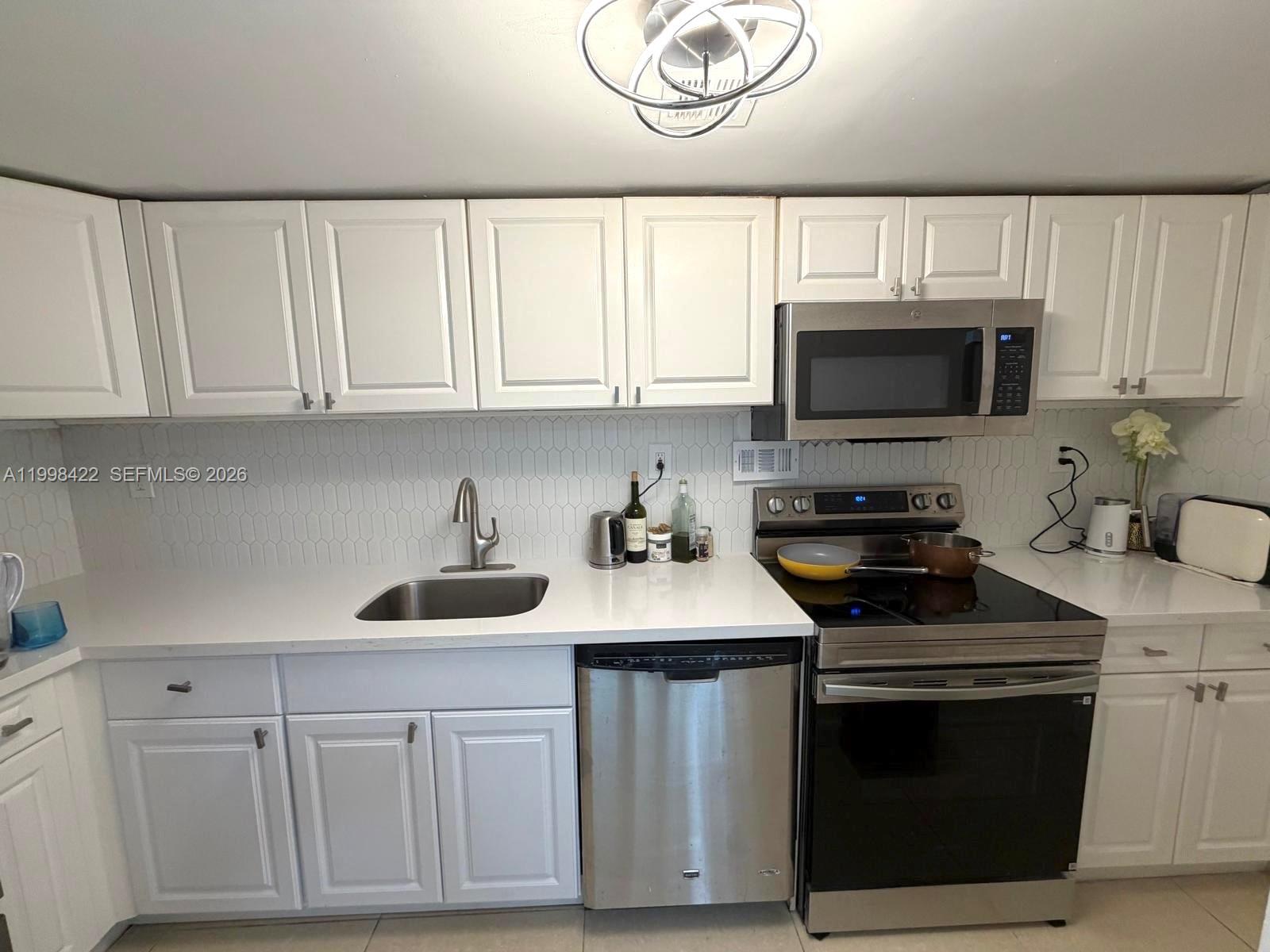 1000 West Ave # 330