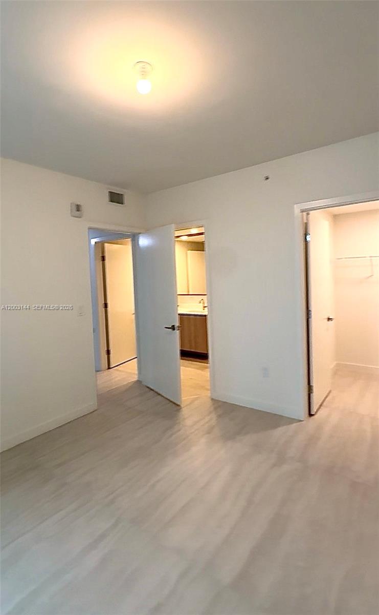 77 SE 5th st # 2305