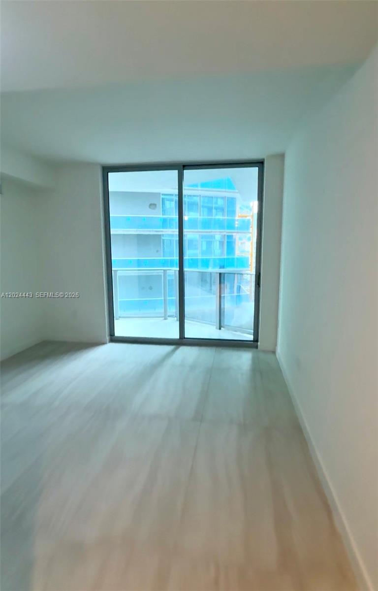 77 SE 5th st # 2305