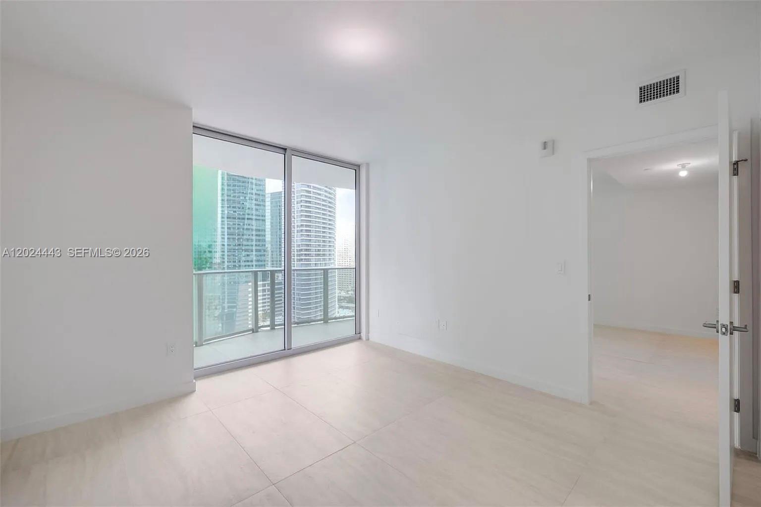 77 SE 5th st # 2305