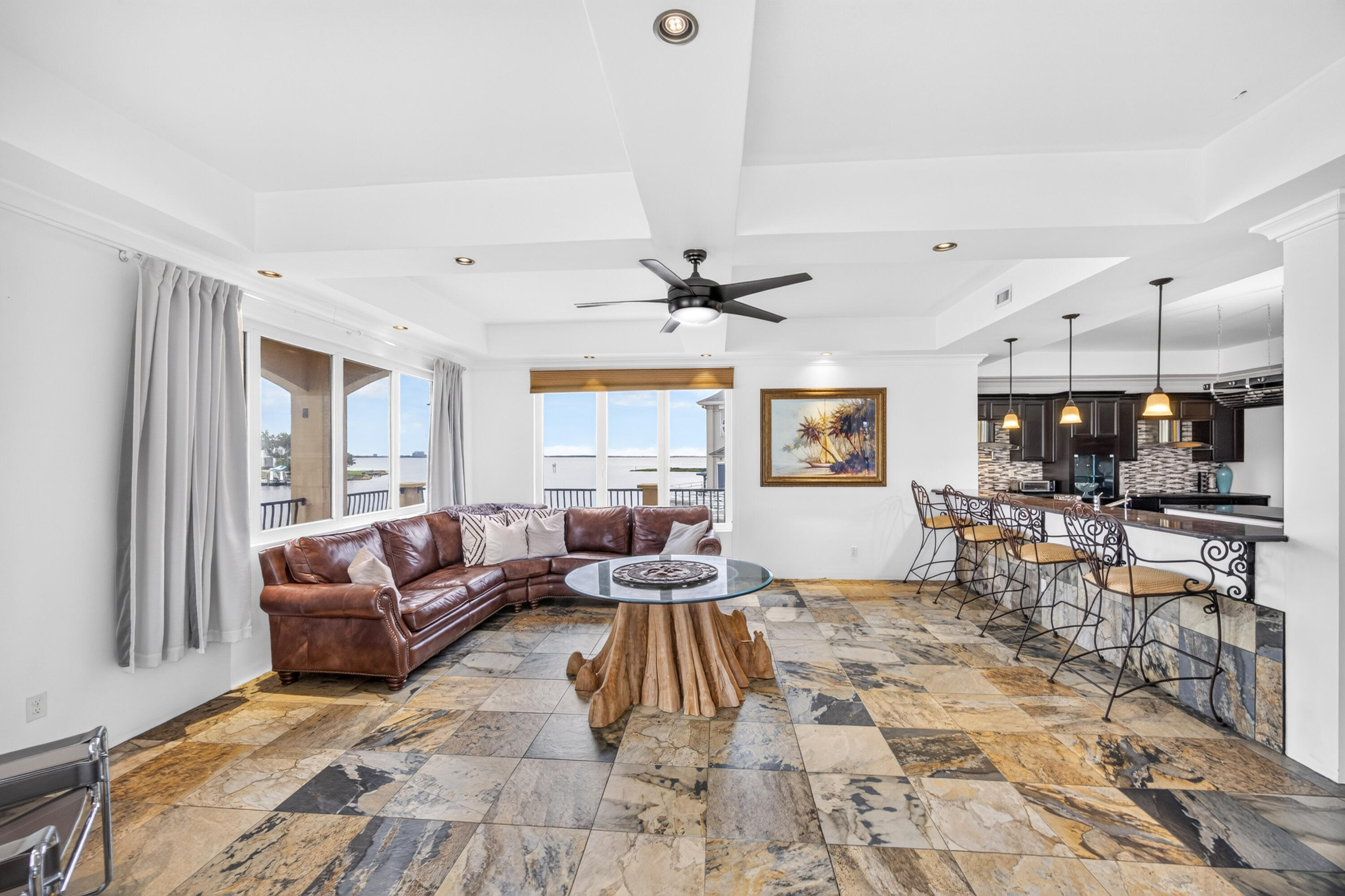 781 Boulevard Of The Champions