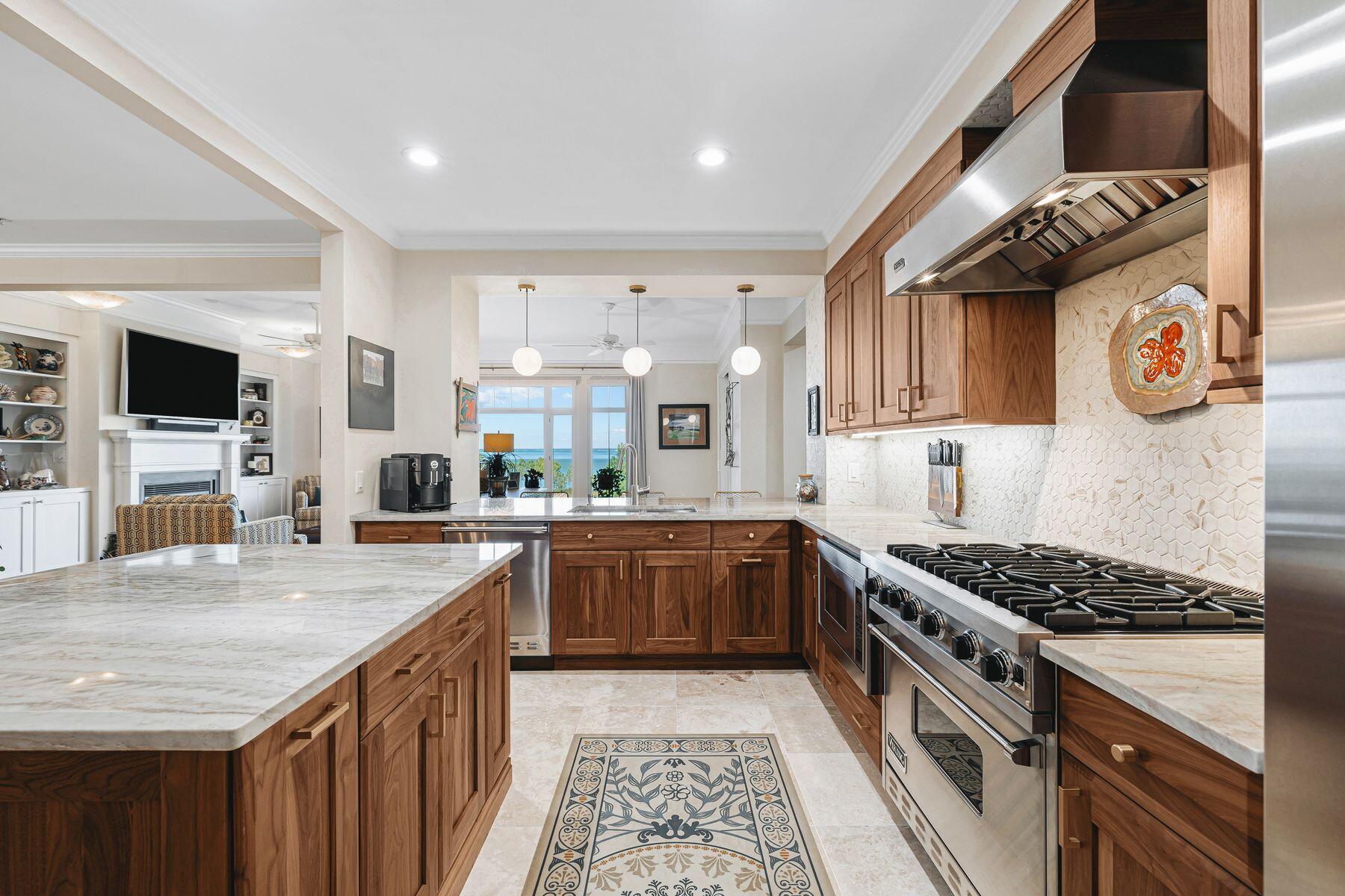 408 Kelly Plantation Drive, UNIT 409