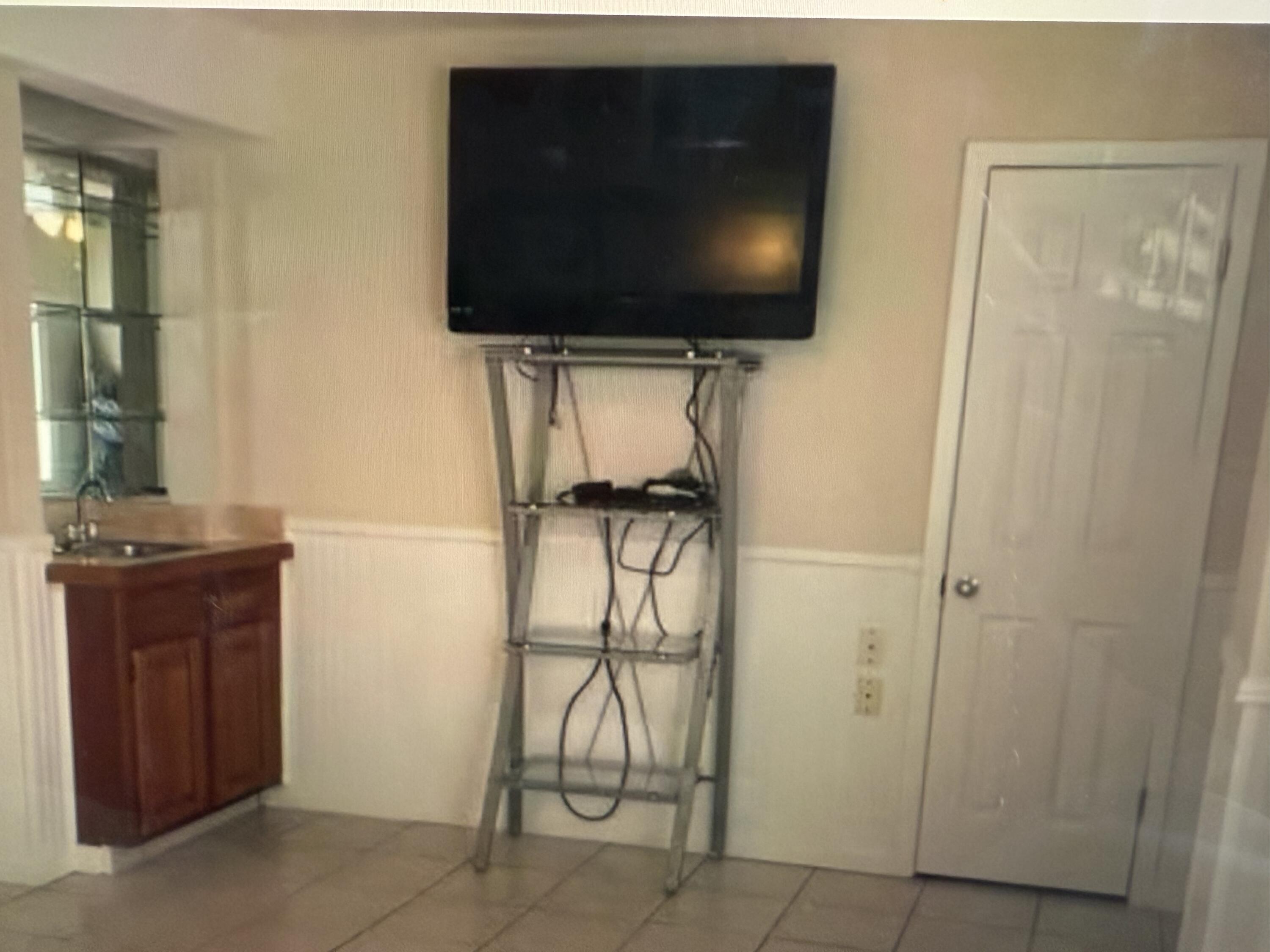 445 Gulf Shore Drive, 10