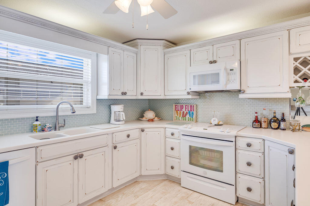 445 Gulf Shore Drive, 10