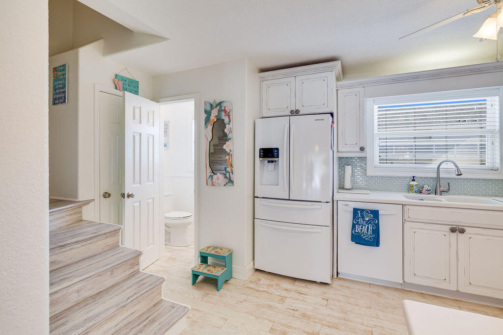 445 Gulf Shore Drive, 10