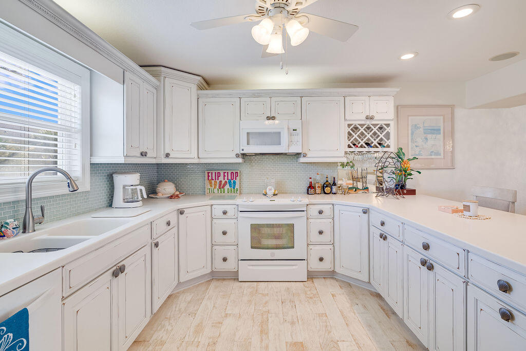 445 Gulf Shore Drive, 10