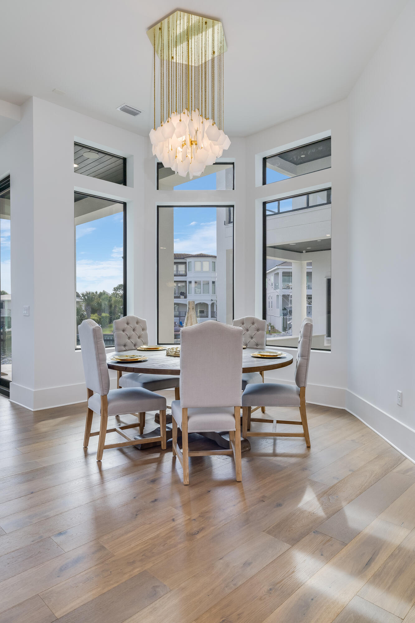 602 Lagoon Dr Drive