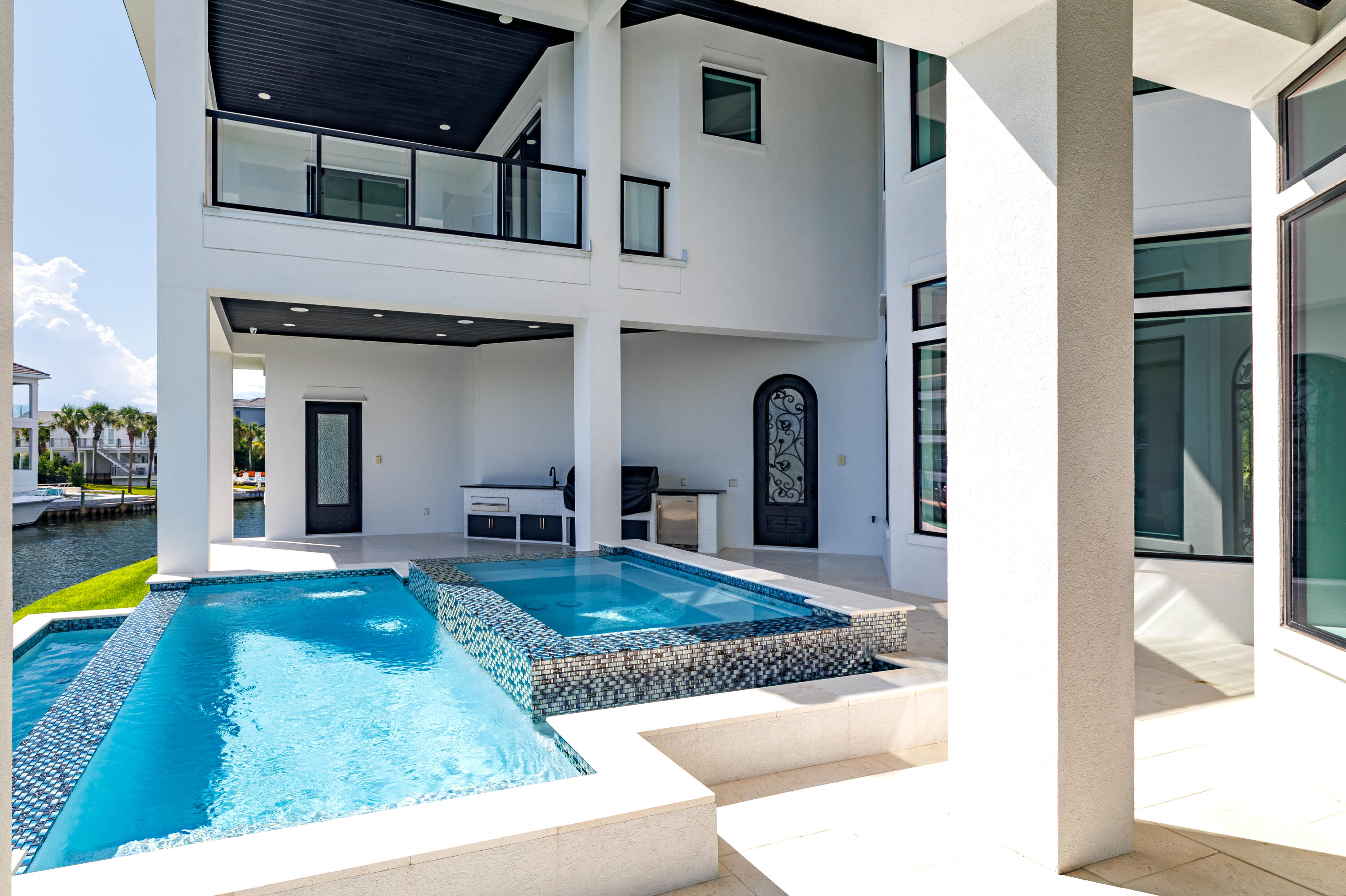 602 Lagoon Dr Drive
