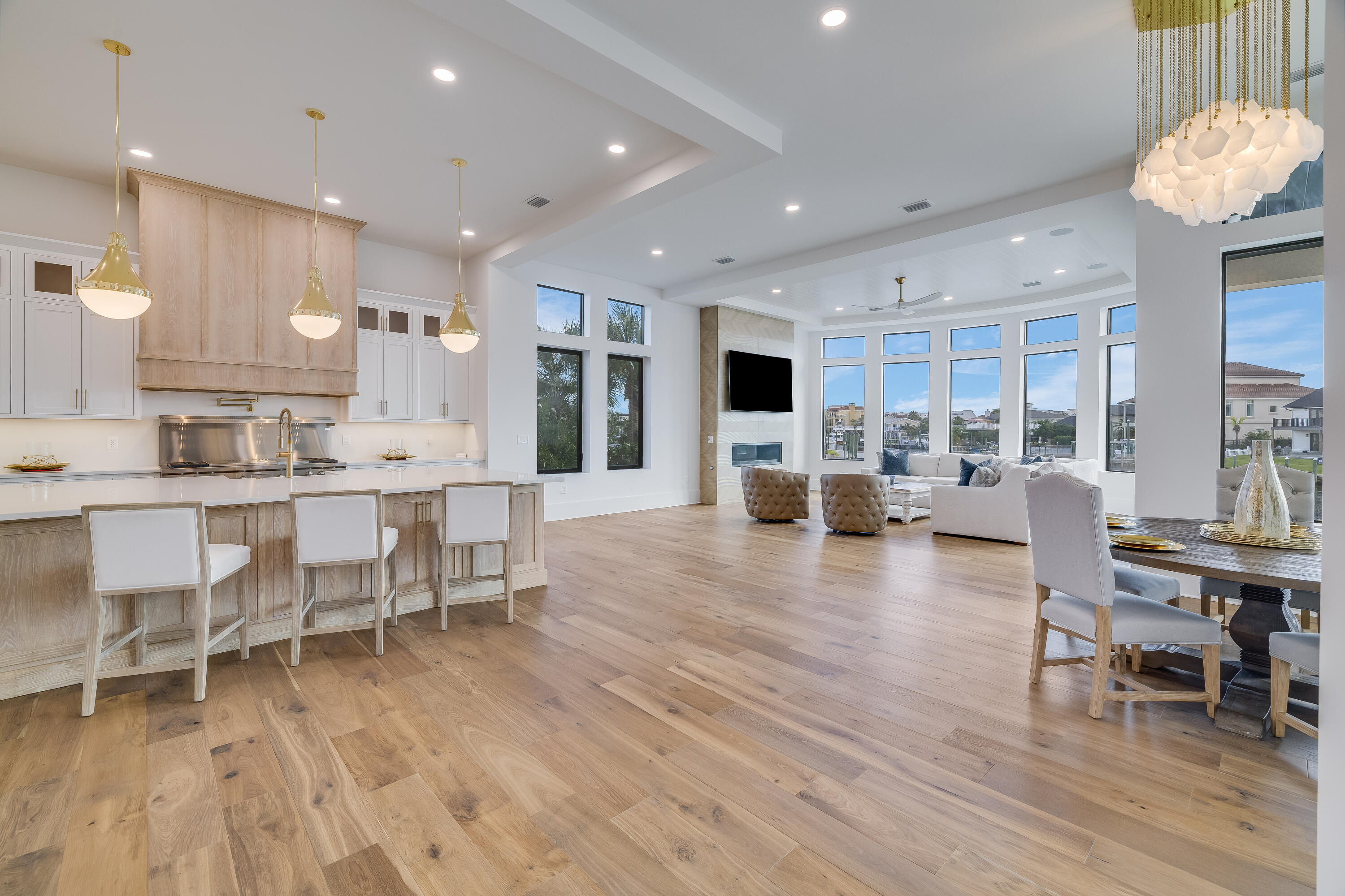 602 Lagoon Dr Drive