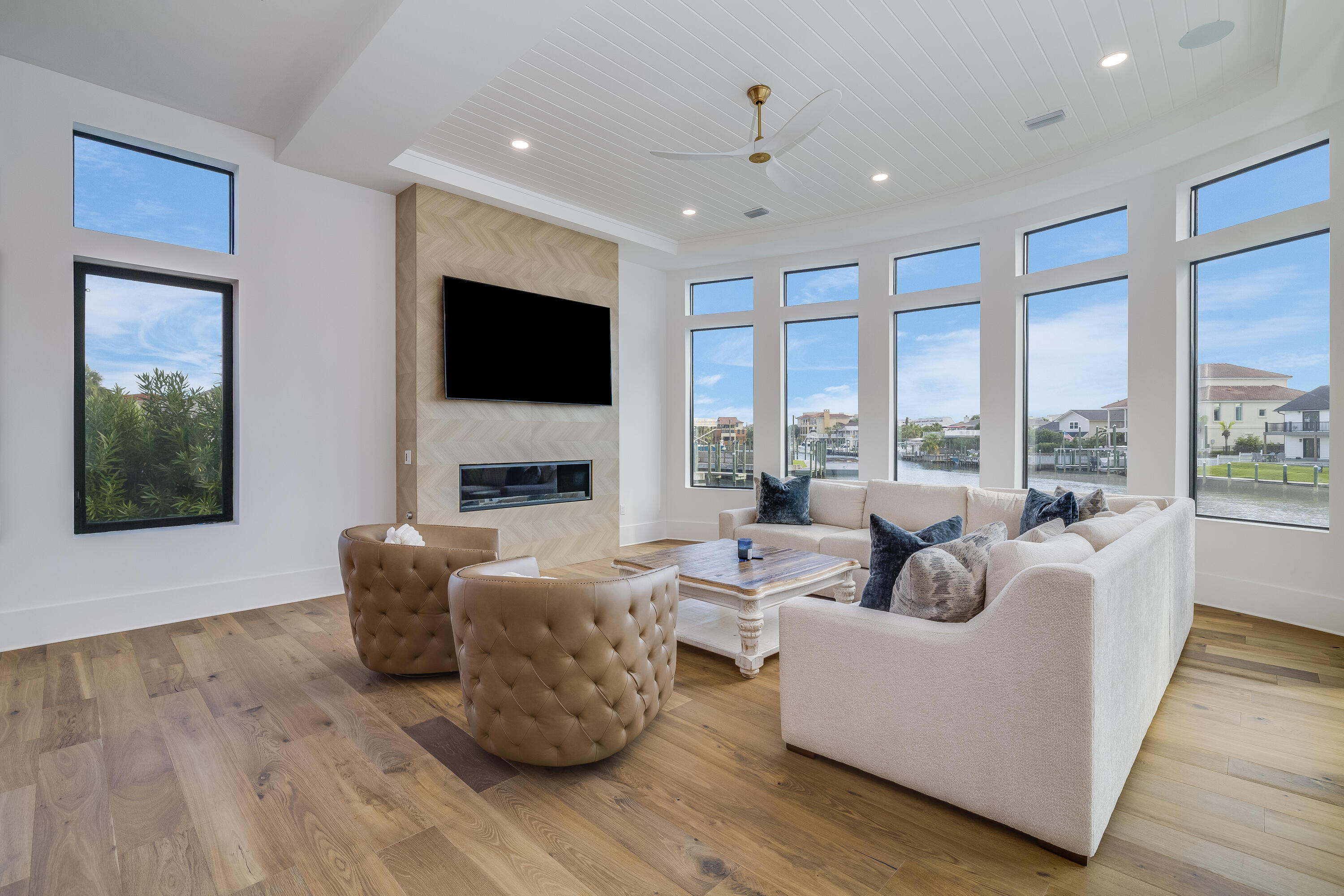 602 Lagoon Dr Drive