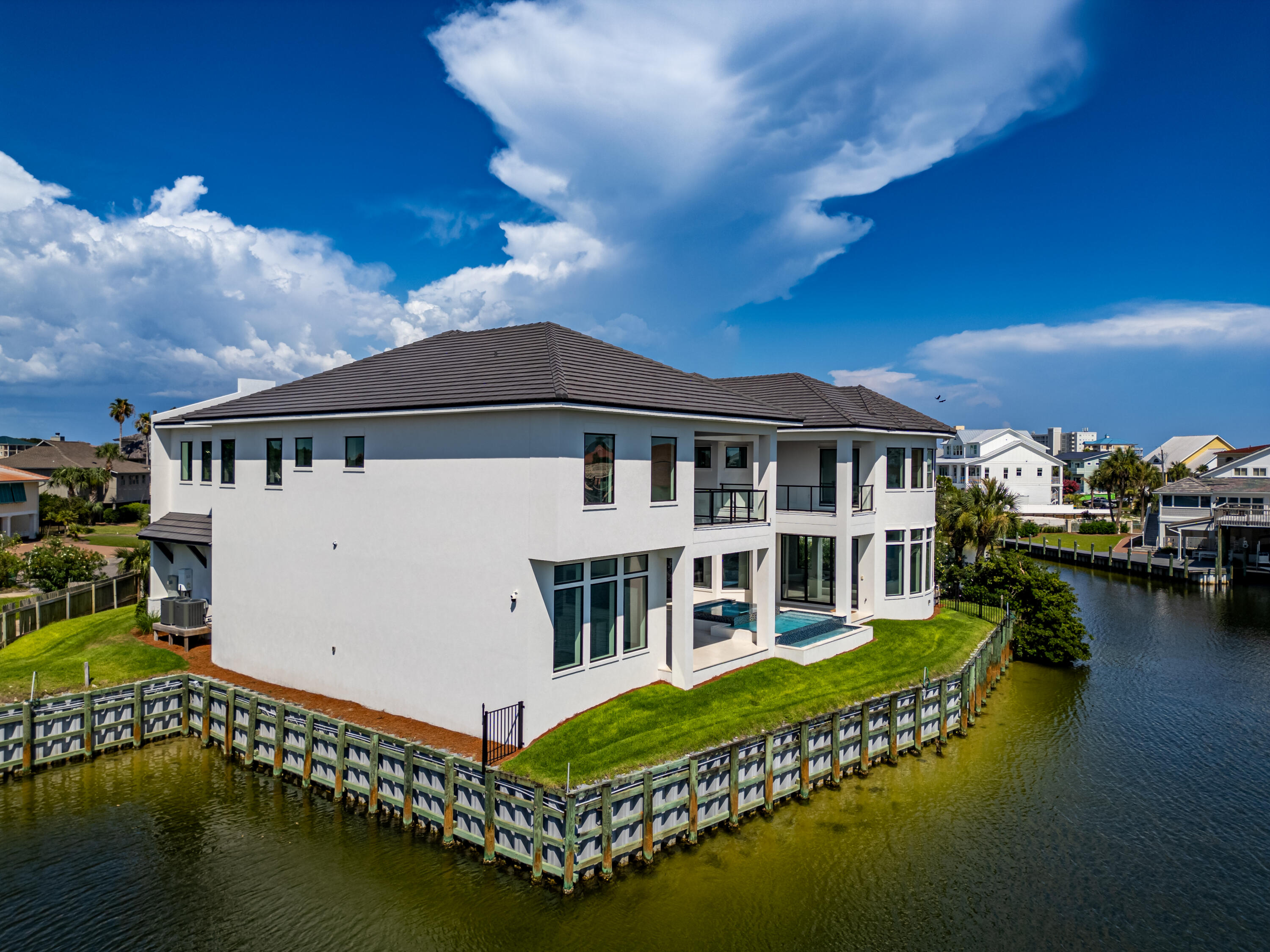 602 Lagoon Dr Drive