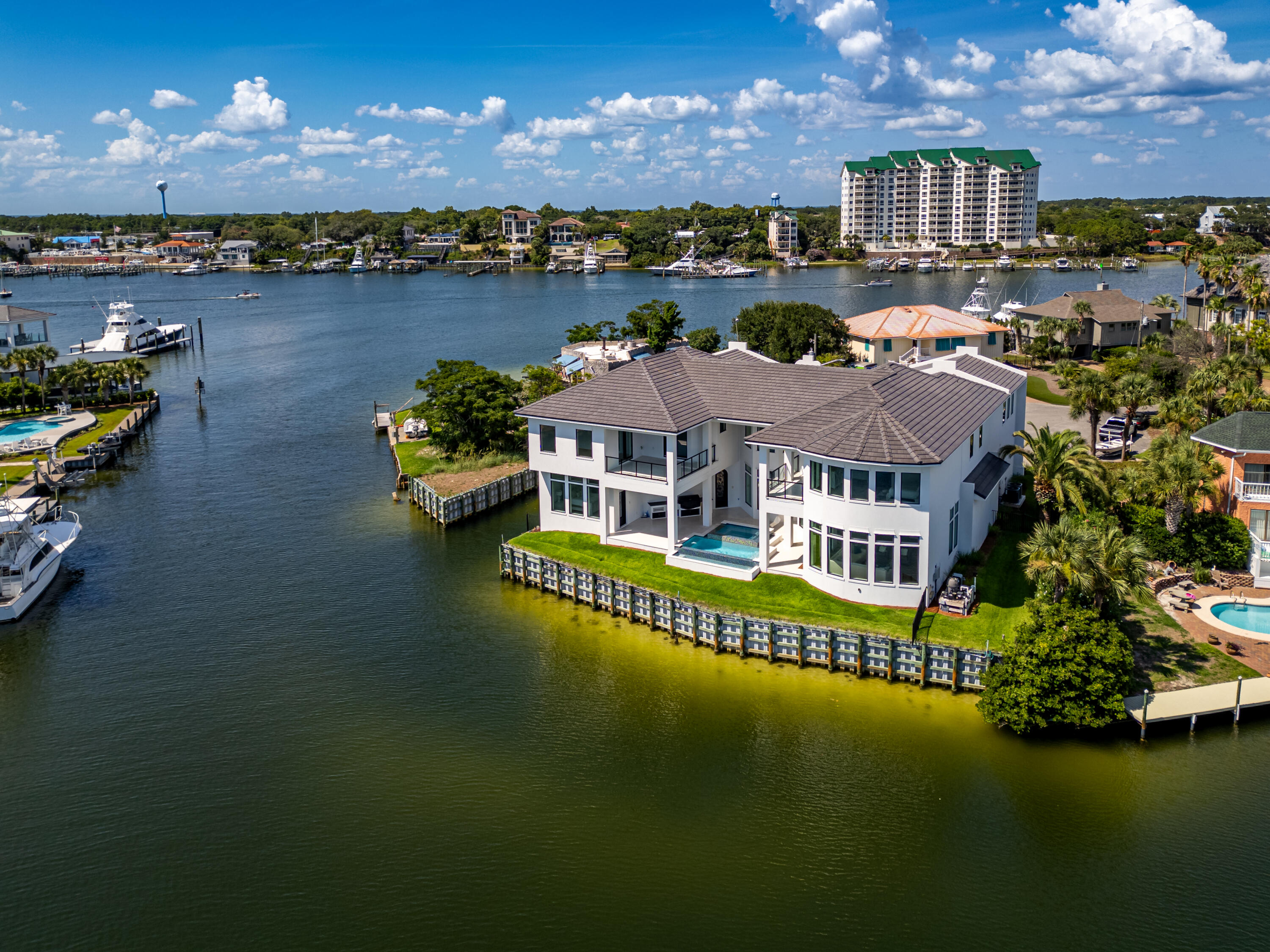 602 Lagoon Dr Drive