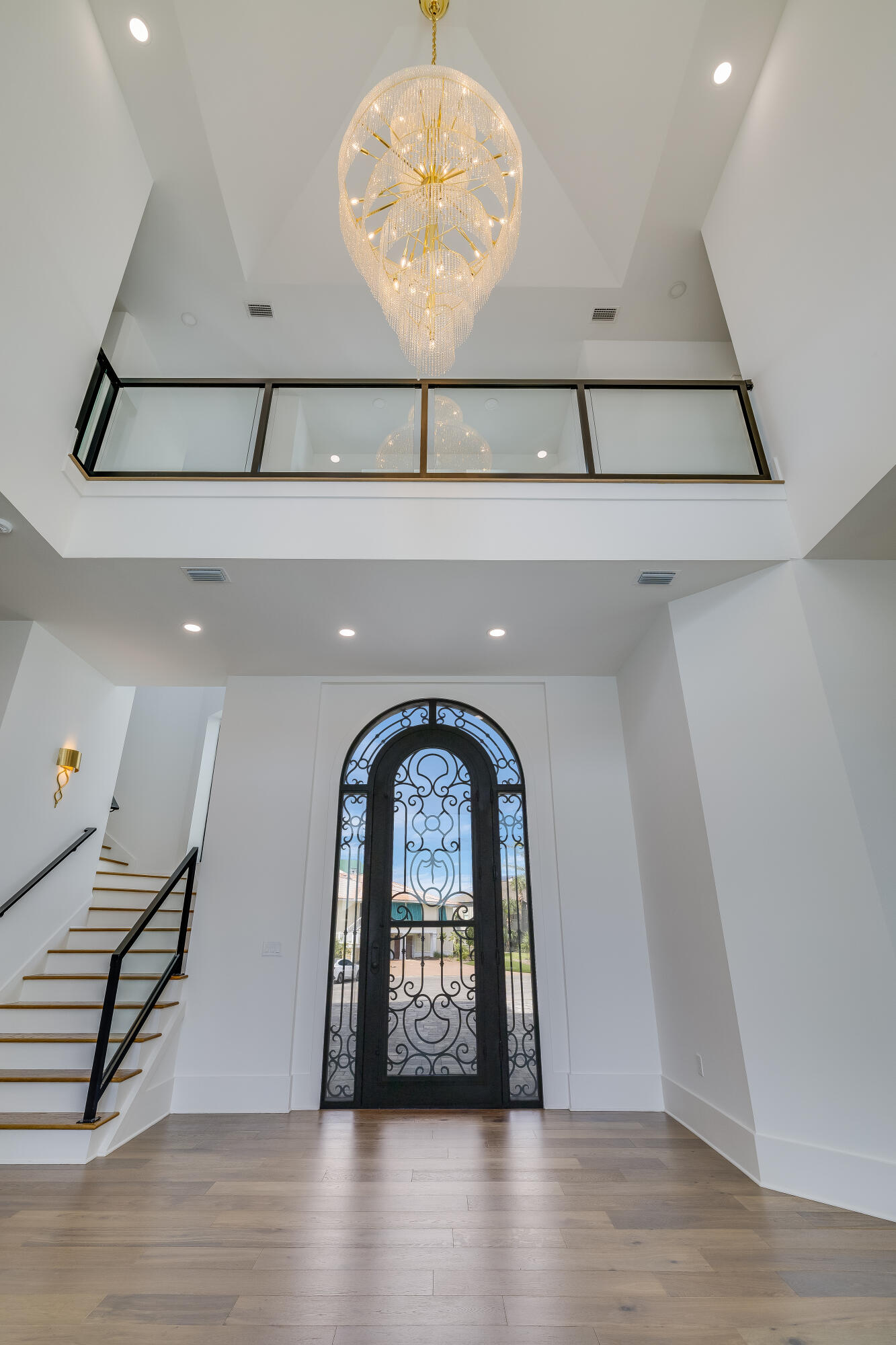 602 Lagoon Dr Drive