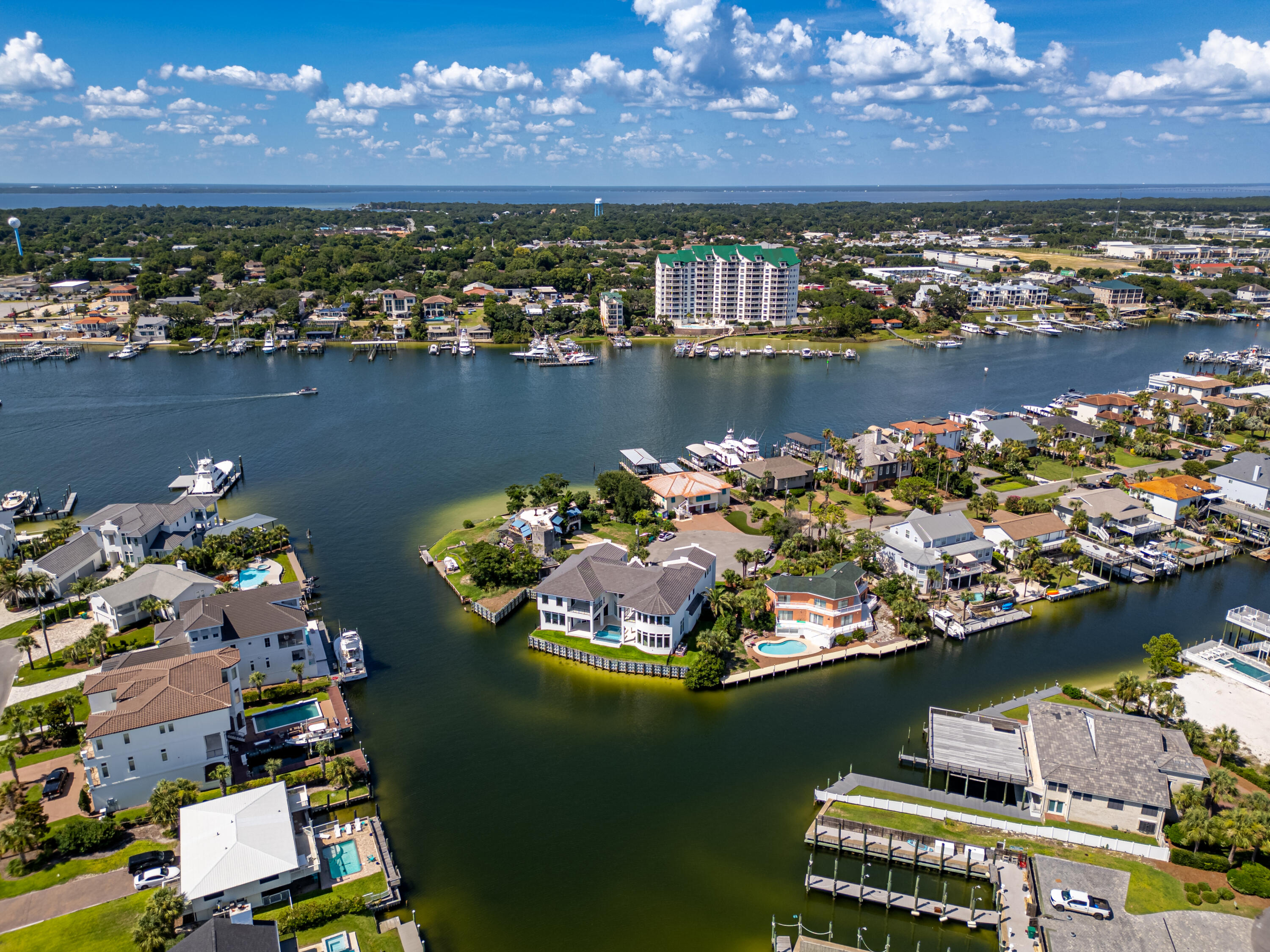602 Lagoon Dr Drive