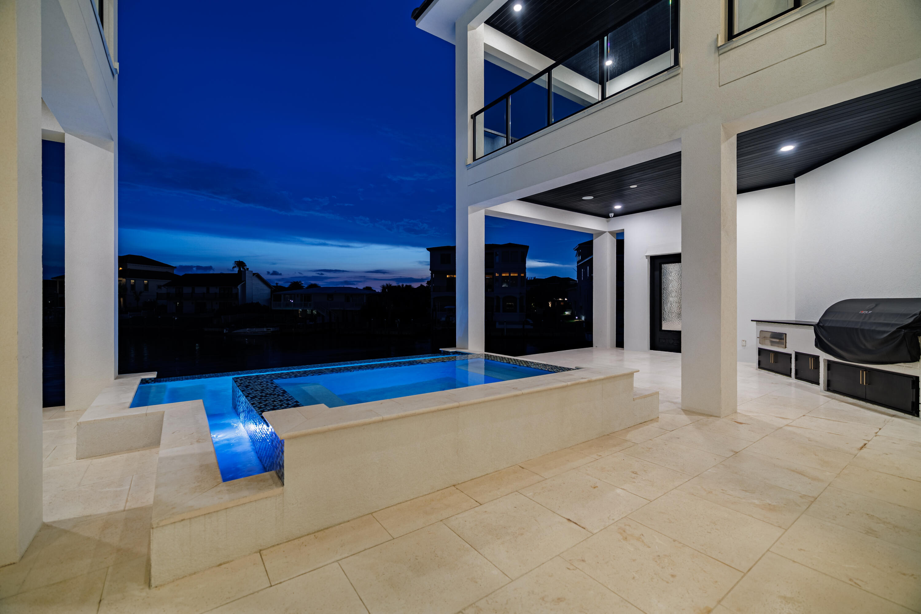 602 Lagoon Dr Drive