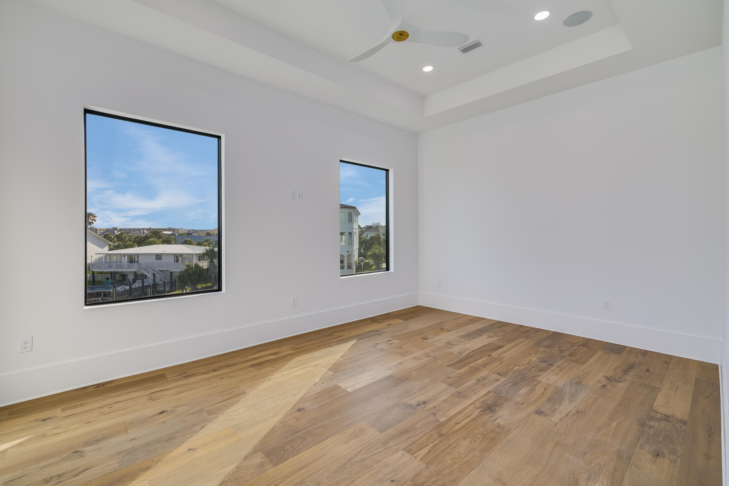 602 Lagoon Dr Drive