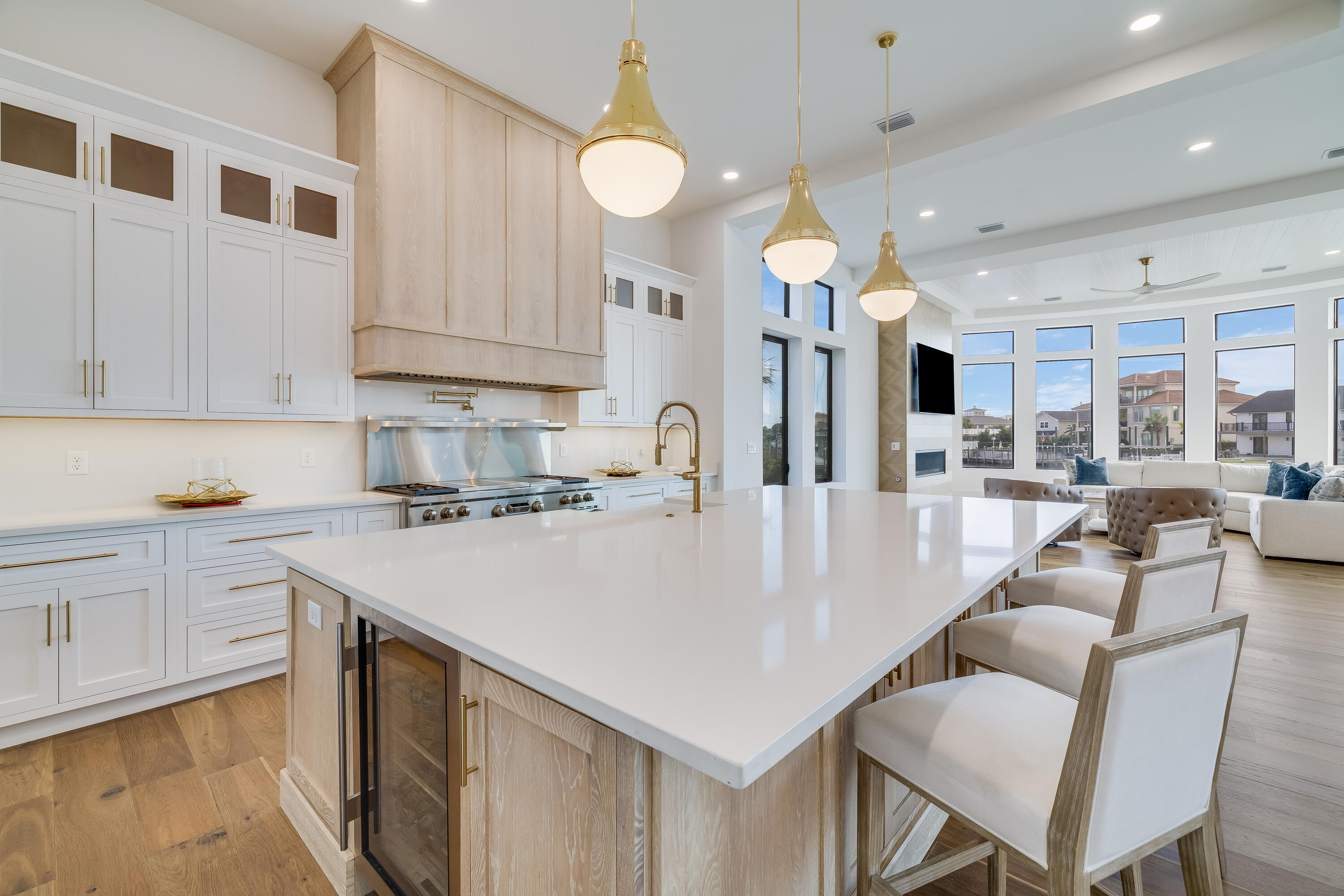 602 Lagoon Dr Drive