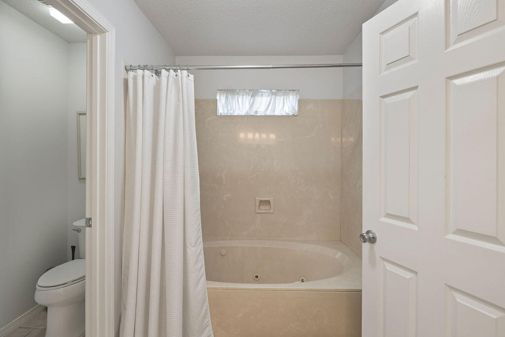 114 Mainsail Drive, C33