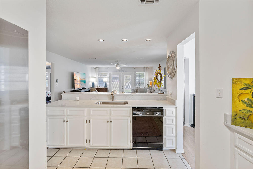 114 Mainsail Drive, C33