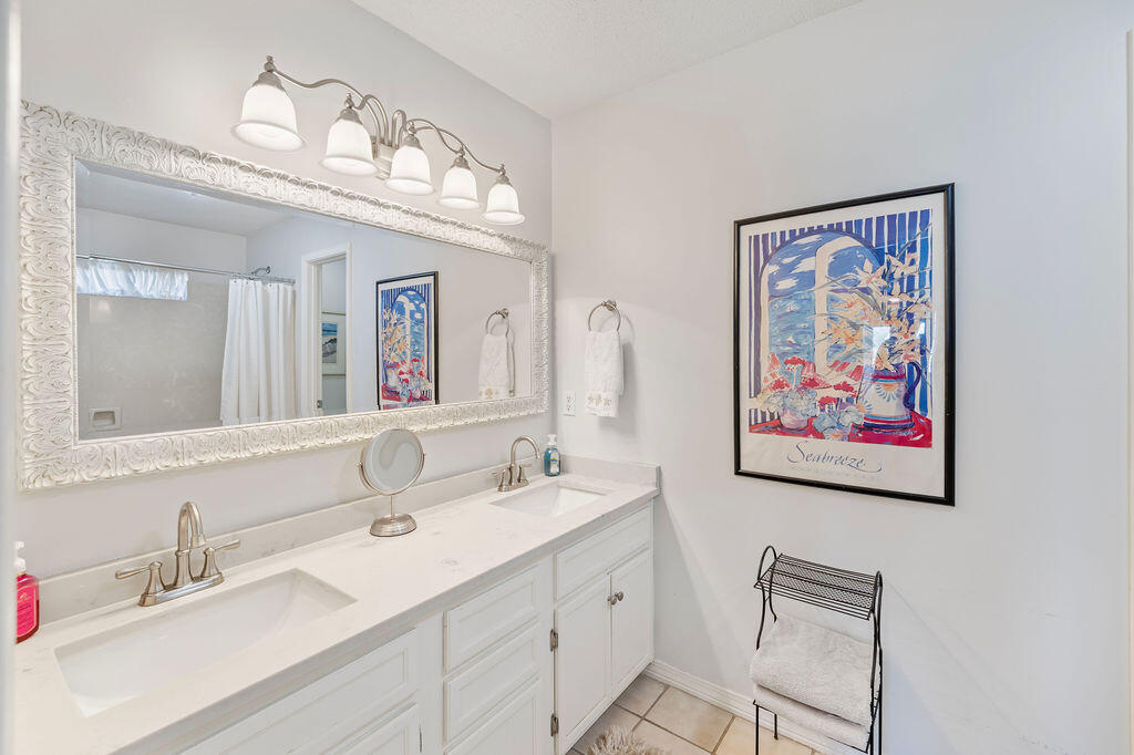 114 Mainsail Drive, C33