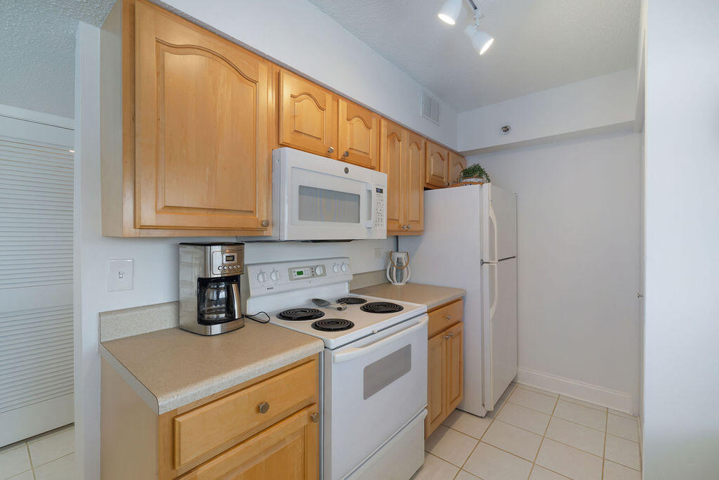 114 Mainsail Drive, 424