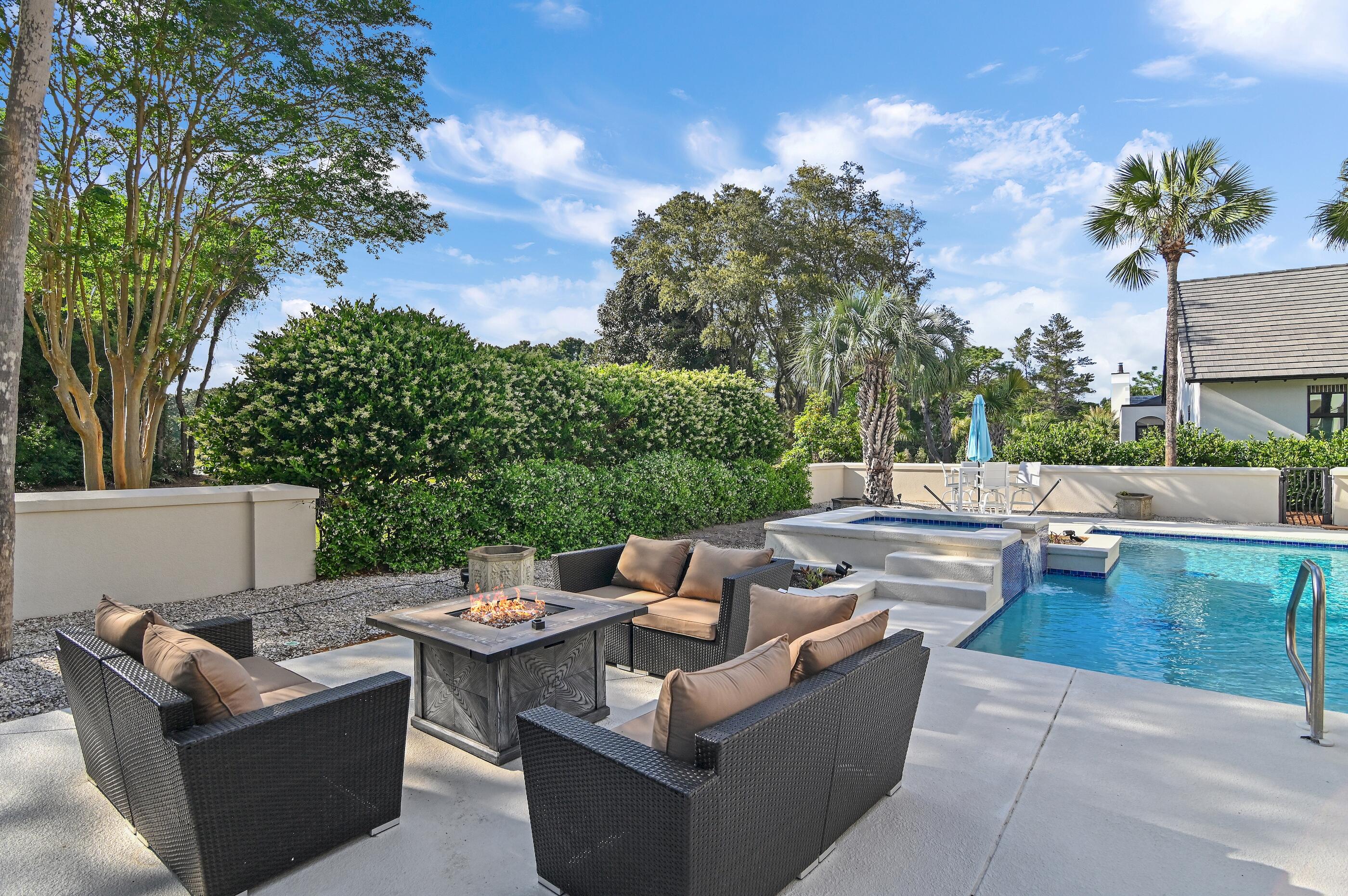 2940 Pine Valley Drive