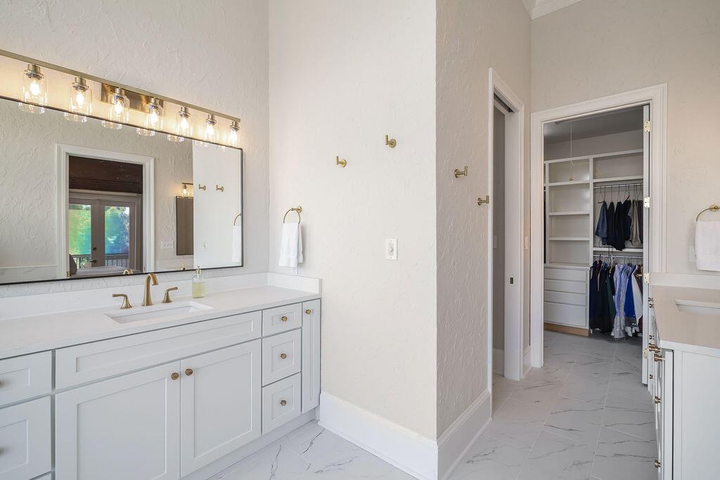 2940 Pine Valley Drive