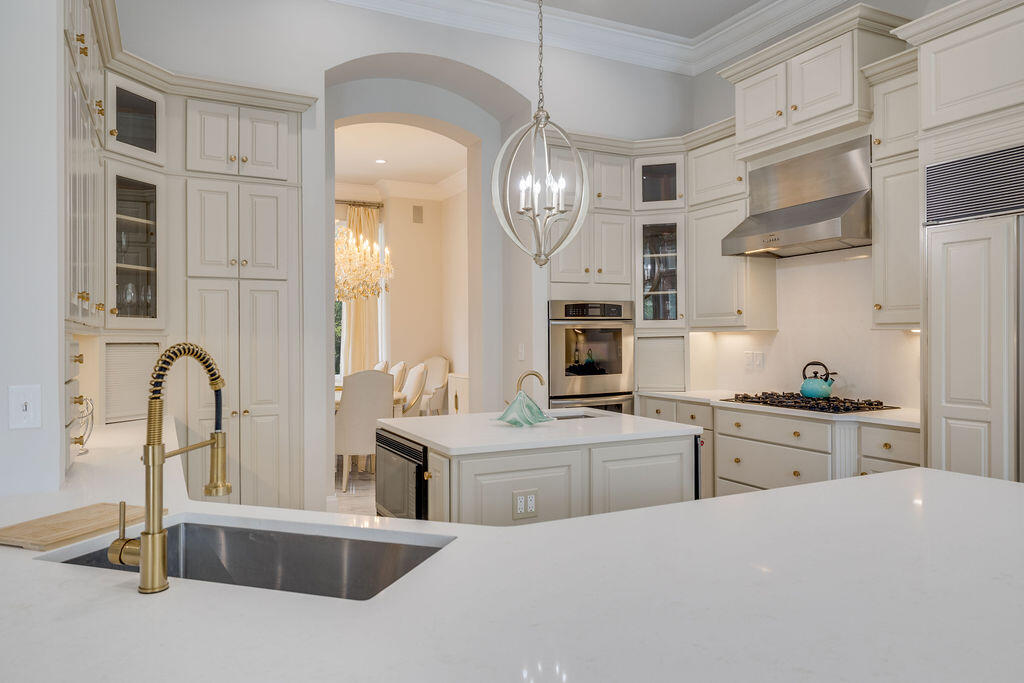 2940 Pine Valley Drive