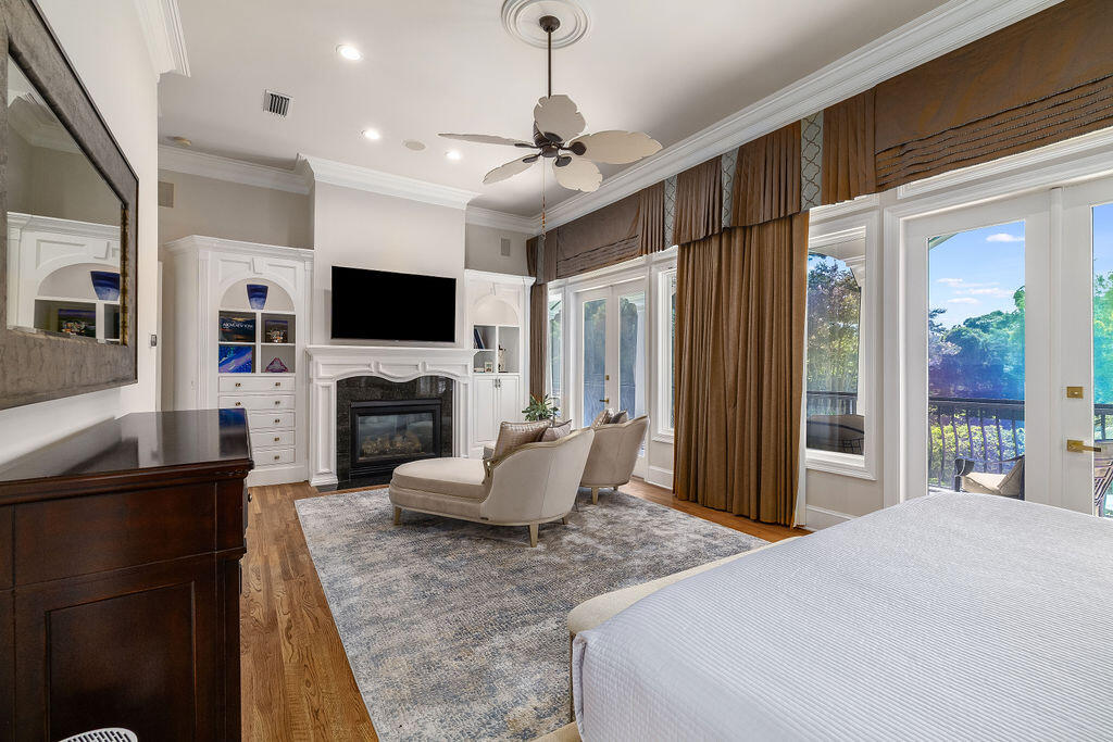 2940 Pine Valley Drive