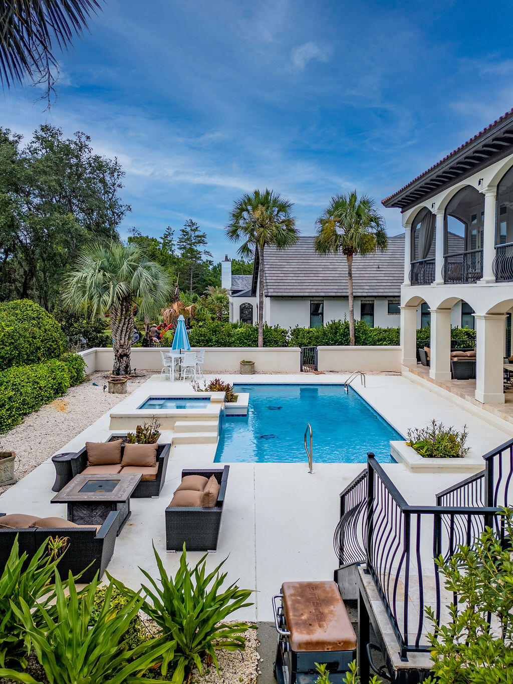 2940 Pine Valley Drive