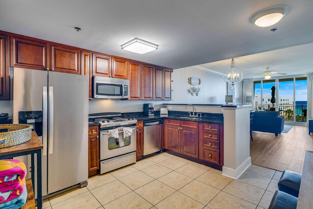 1110 Santa Rosa Boulevard, C601
