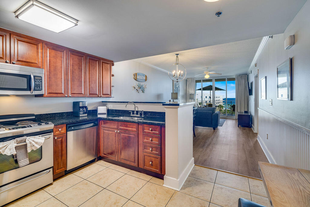 1110 Santa Rosa Boulevard, C601