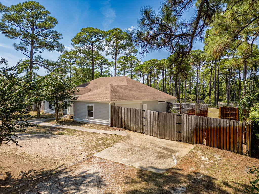 523 Woodland Bayou Drive