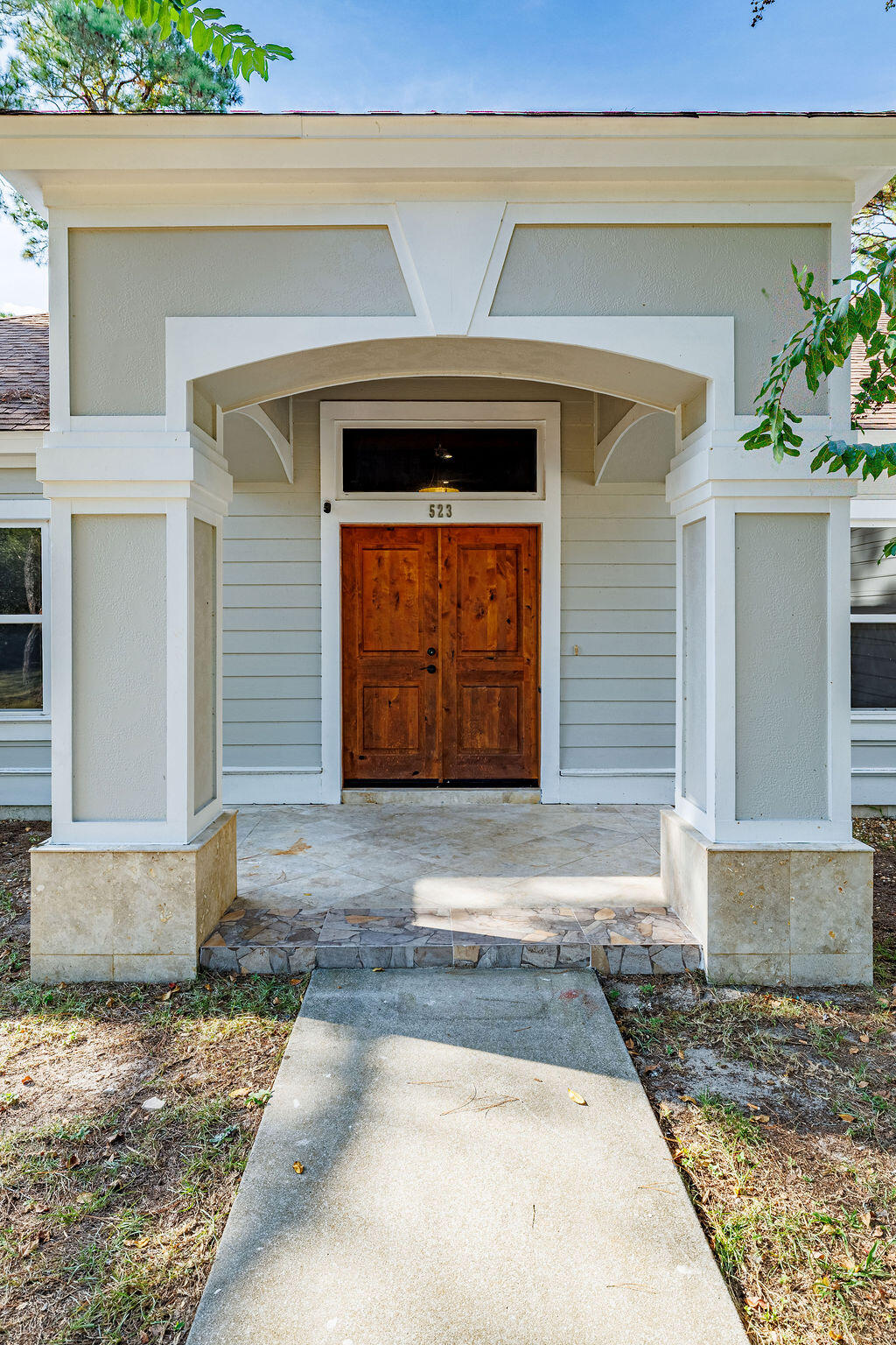 523 Woodland Bayou Drive