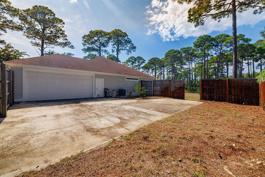 523 Woodland Bayou Drive
