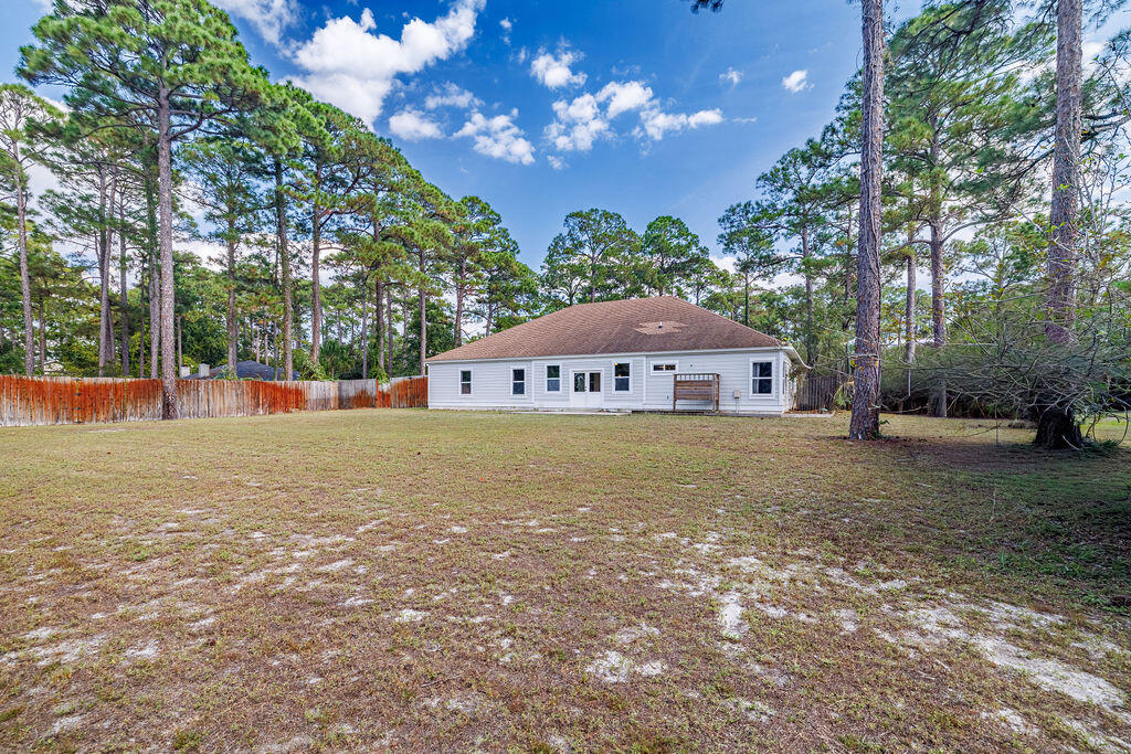 523 Woodland Bayou Drive