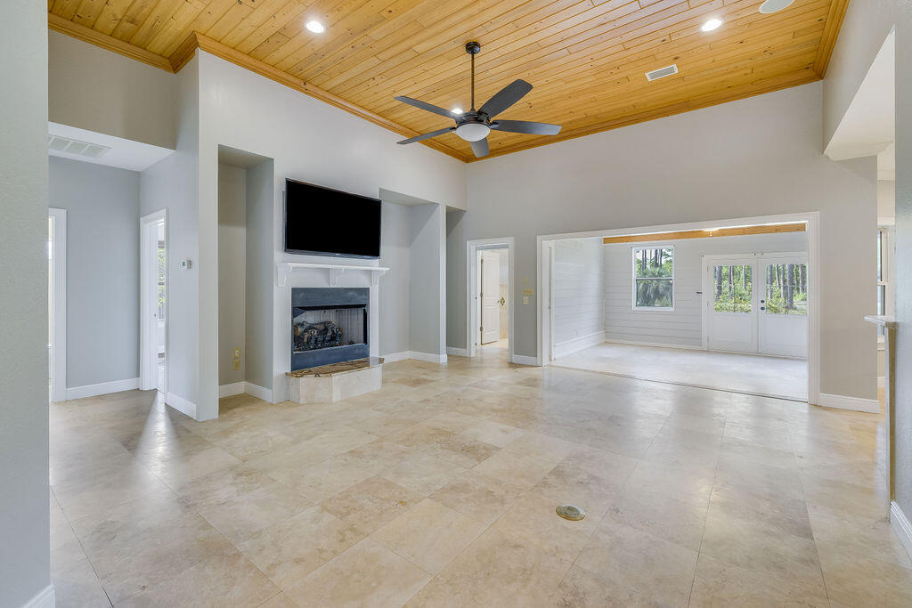 523 Woodland Bayou Drive