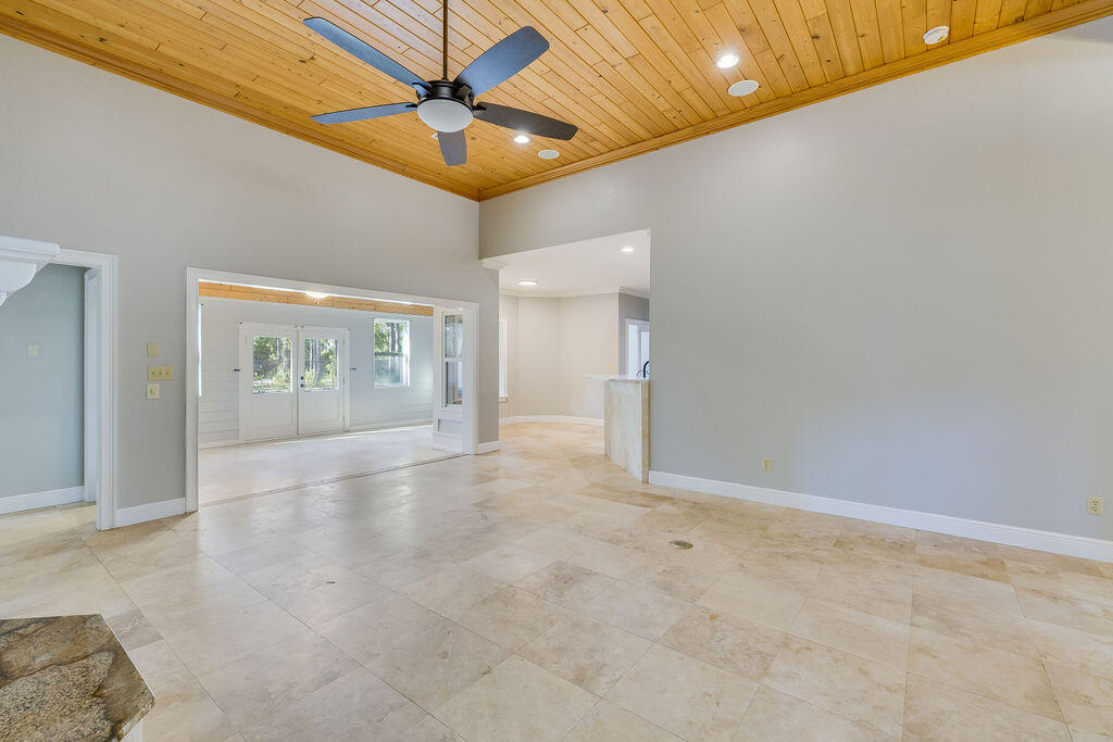 523 Woodland Bayou Drive