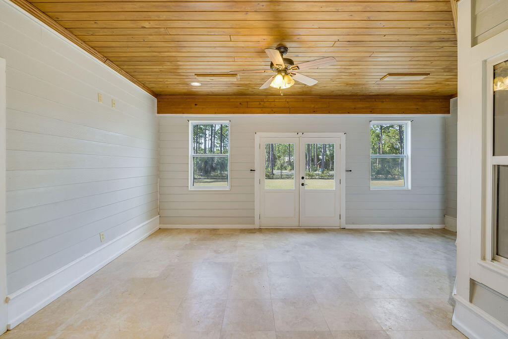 523 Woodland Bayou Drive