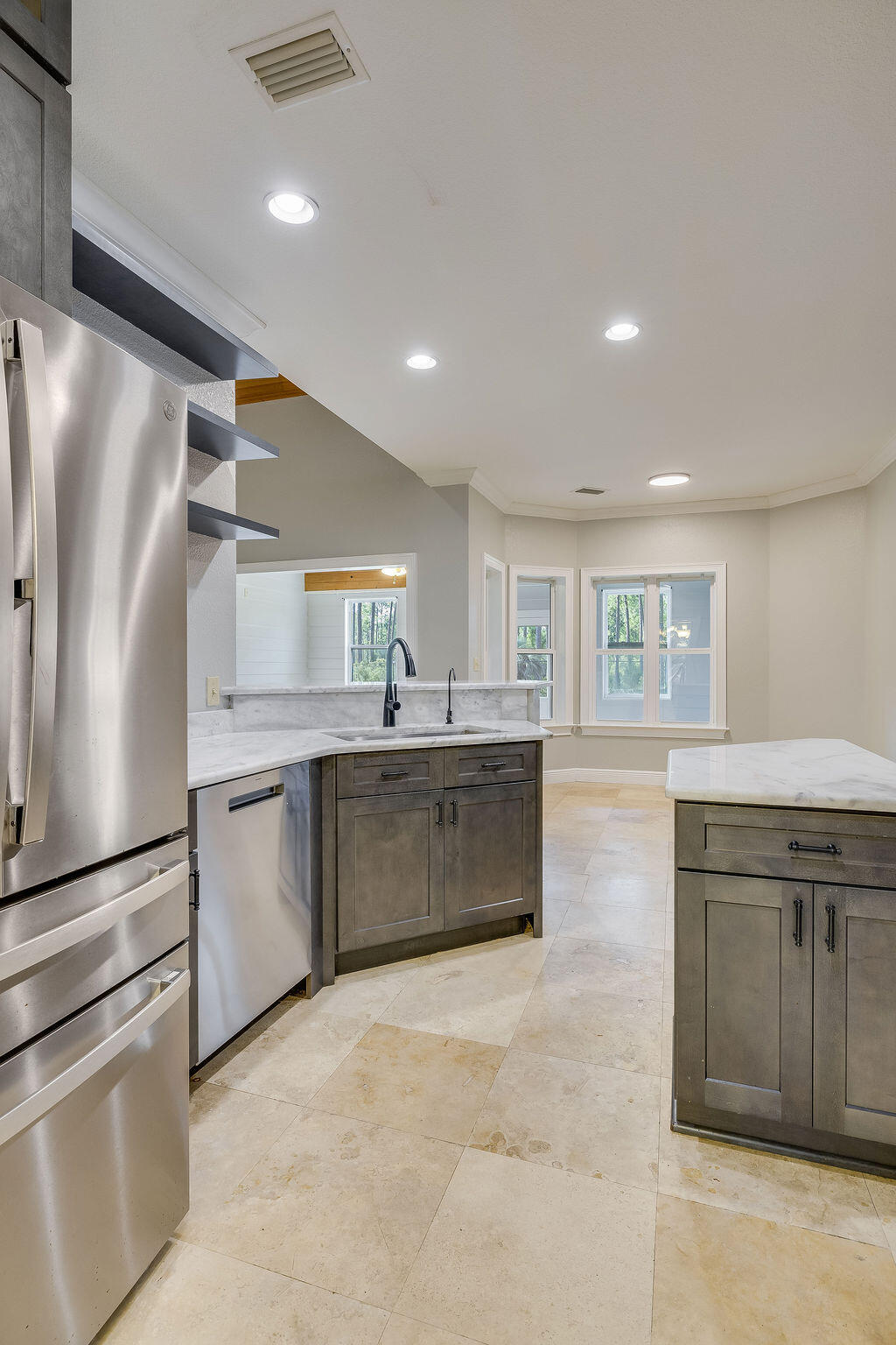 523 Woodland Bayou Drive