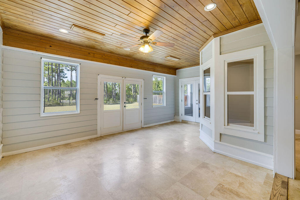 523 Woodland Bayou Drive