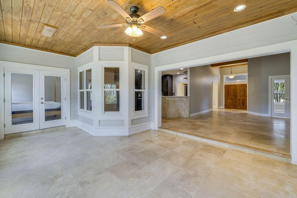 523 Woodland Bayou Drive