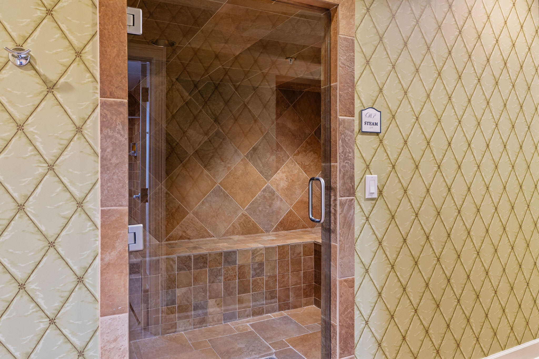 408 Kelly Plantation Drive 409