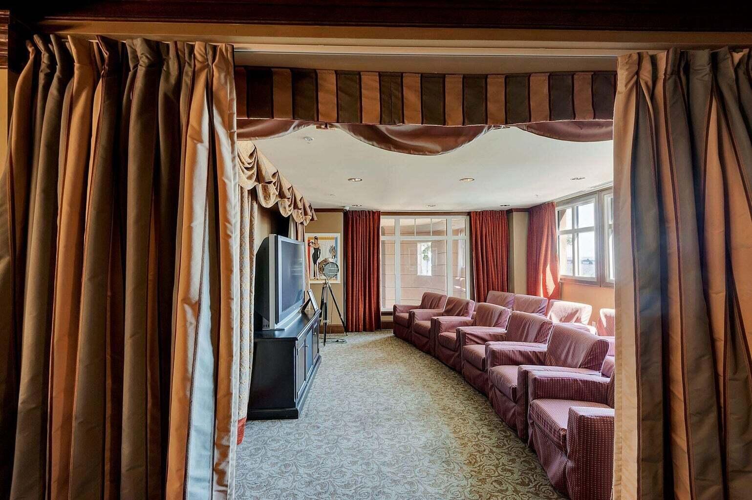 408 Kelly Plantation Drive 409